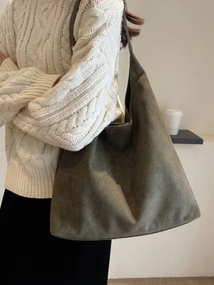 Olga | Minimalistische Schoudertas van Suède