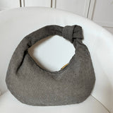 Elicia | Gevlochten Hobo-Tas met Knoopdetail – Stijlvol en Uniek