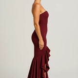 Elegante strapless lange avondjurk met ruches en split