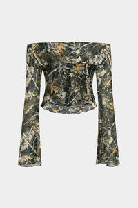Anna | Off-Shoulder Mesh-Top met Camouflage-Print & Trompetenärmeln