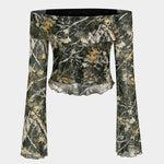 Anna | Off-Shoulder Mesh-Top met Camouflage-Print & Trompetenärmeln