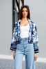 Flora | Geblümte Steppjacke met blauwe print – Stijlvol en gezellig
