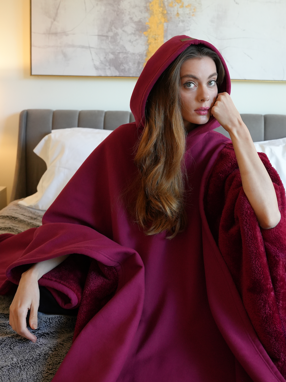 Luxe™ Fleece Poncho met Capuchon