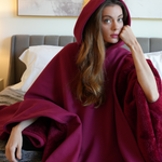 Luxe™ Fleece Poncho met Capuchon