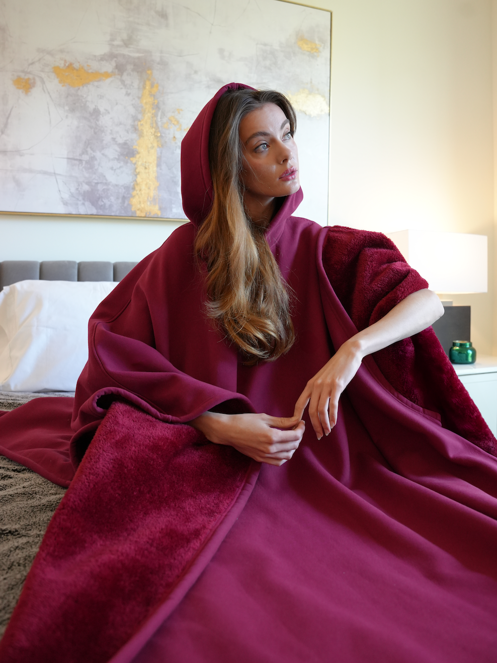 Patricia™ Luxe Fleece Poncho met Capuchon