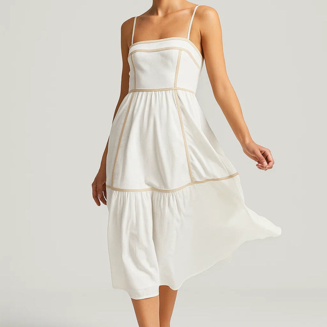 Strapless Maxi Jurk met Gelaagde Rok en Contrastdetails