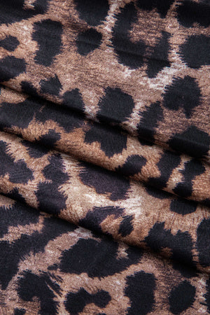 Amelie | Verleidelijk Leopard Maxikleed – Sensuele Look met Beinsplit