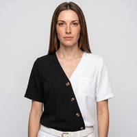 Tweekleurige Blouse met Knopen en Korte Mouwen