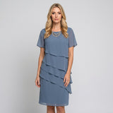 Elegante Midi Jurk met Gelaagde Ruches en Korte Mouwen