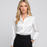 Satijnen Blouse met Klassieke Kraag en Elegante Pasvorm