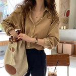 Satin-Stijl Damesblouse met Knopsluiting – Elegant, Vloeiend & Tijdloos