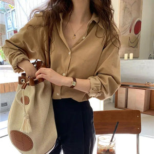 Satin-Stijl Damesblouse met Knopsluiting – Elegant, Vloeiend & Tijdloos