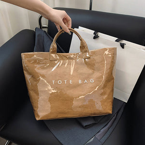 Amber™ Trendy lakleren tote bag