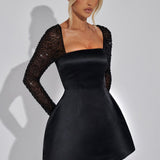 Nina | Satijnen Minidress met Glanzende Lange Mouwen