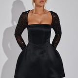 Nina | Satijnen Minidress met Glanzende Lange Mouwen
