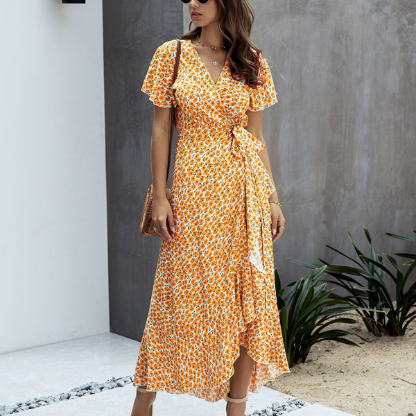 Gebloemd Wikkeljurk met V-hals & Ruffles – Zomerachtig & Elegant