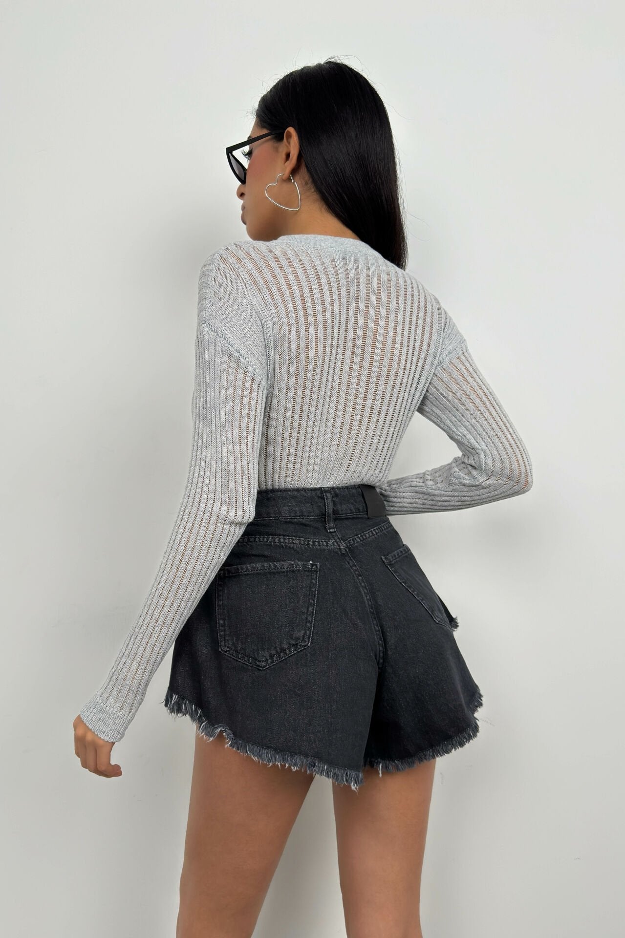Alora | Grijze, Geribbelde Damesblouse met Transparante Structuur