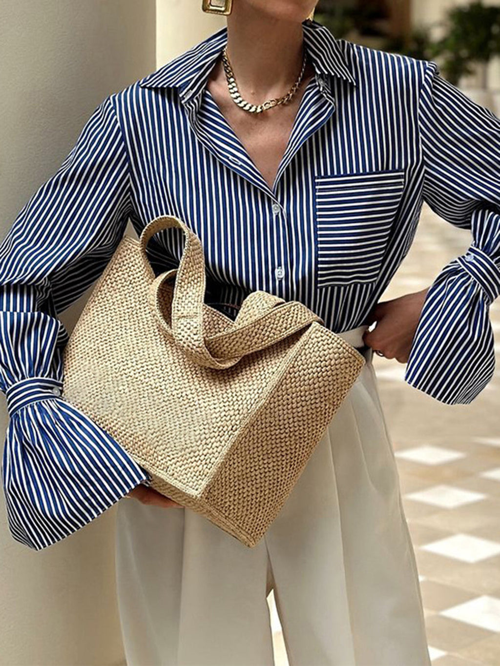 Gestreepte Damesblouse in Marineblauw met Uitlopende Mouwen