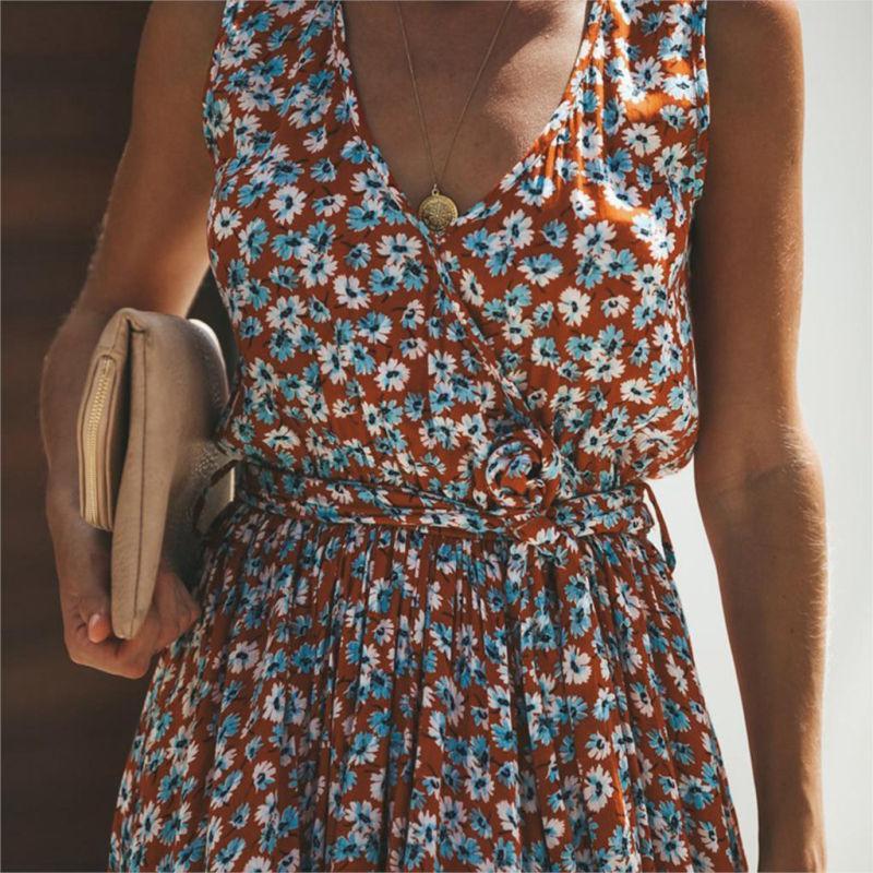 Mouwloze Maxijurk met Bloemenprint & Split – Zomerse & Elegante