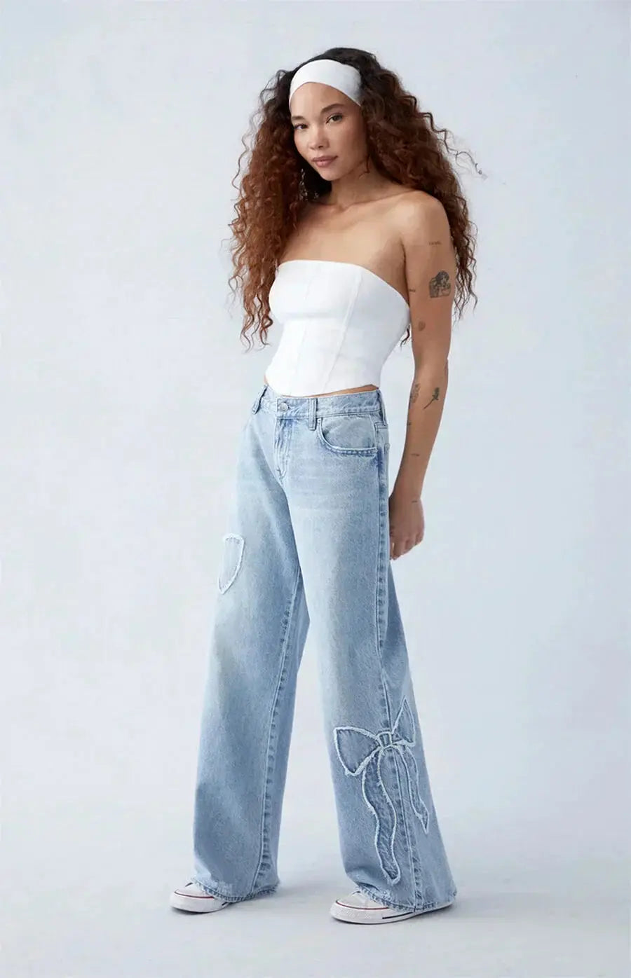 Yasmin | Rechte Snit Wijde Pijpen Denim Jeans met Patches