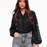 Elegante transparante blouse met bloemenpatroon – Zwart