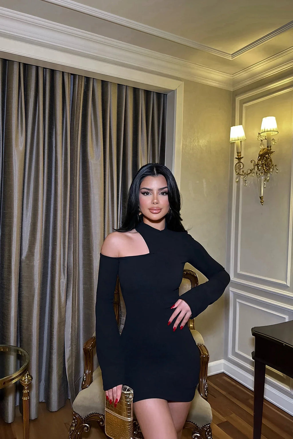 Lena | Zwarte One-Shoulder Bodycon Minidress met asymmetrische uitsnede