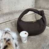 Elicia | Gevlochten Hobo-Tas met Knoopdetail – Stijlvol en Uniek
