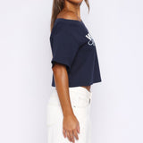 Ik Heb Dat Gevoel Boxy Off Shoulder T-shirt Marineblauw – Schattig, Licht en Stijlvol