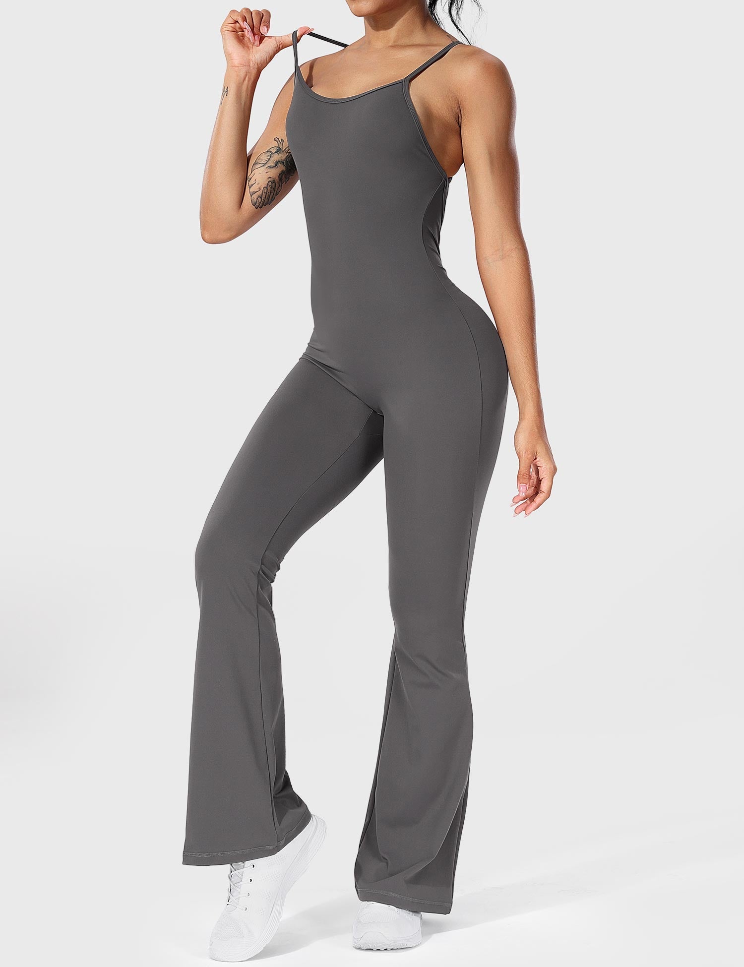 Serafina | Rugloze Flare Jumpsuit met verstelbare bandjes